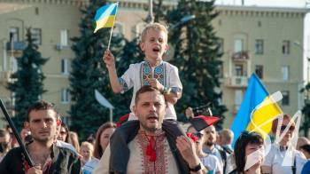 У Чернігові через події у Кременчуці скасували розважальні заходи до Дня Конституції У Чернігові через події у Кременчуці скасували розважальні заходи до Дня Конституції
