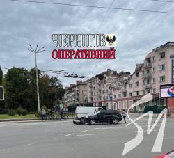 У Чернігові на перехресті двох проспектів сталася ДТП У Чернігові на перехресті двох проспектів сталася ДТП