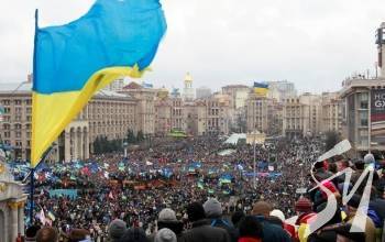 Зеленський привітав українців із Днем гідності Зеленський привітав українців із Днем гідності
