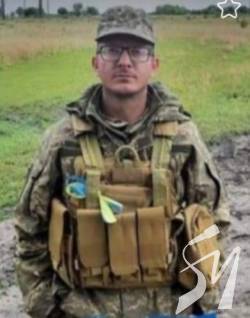 На Чернігівщині попрощалися з військовим Русланом Подобним, який загинув у бою на Донеччині На Чернігівщині попрощалися з військовим Русланом Подобним, який загинув у бою на Донеччині