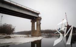 Російські військові зруйнували міст на Чернігівщині Російські військові зруйнували міст на Чернігівщині