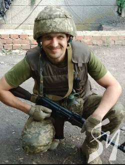 Героя Станіслава Бридковського ховали з бахмацького храму ПЦУ. Героя Станіслава Бридковського ховали з бахмацького храму ПЦУ.