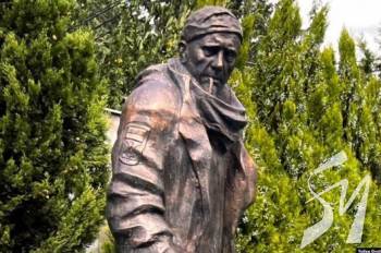 У Грузії з’явився пам’ятник ніжинцю – Герою України Олександру Мацієвському У Грузії з’явився пам’ятник ніжинцю – Герою України Олександру Мацієвському